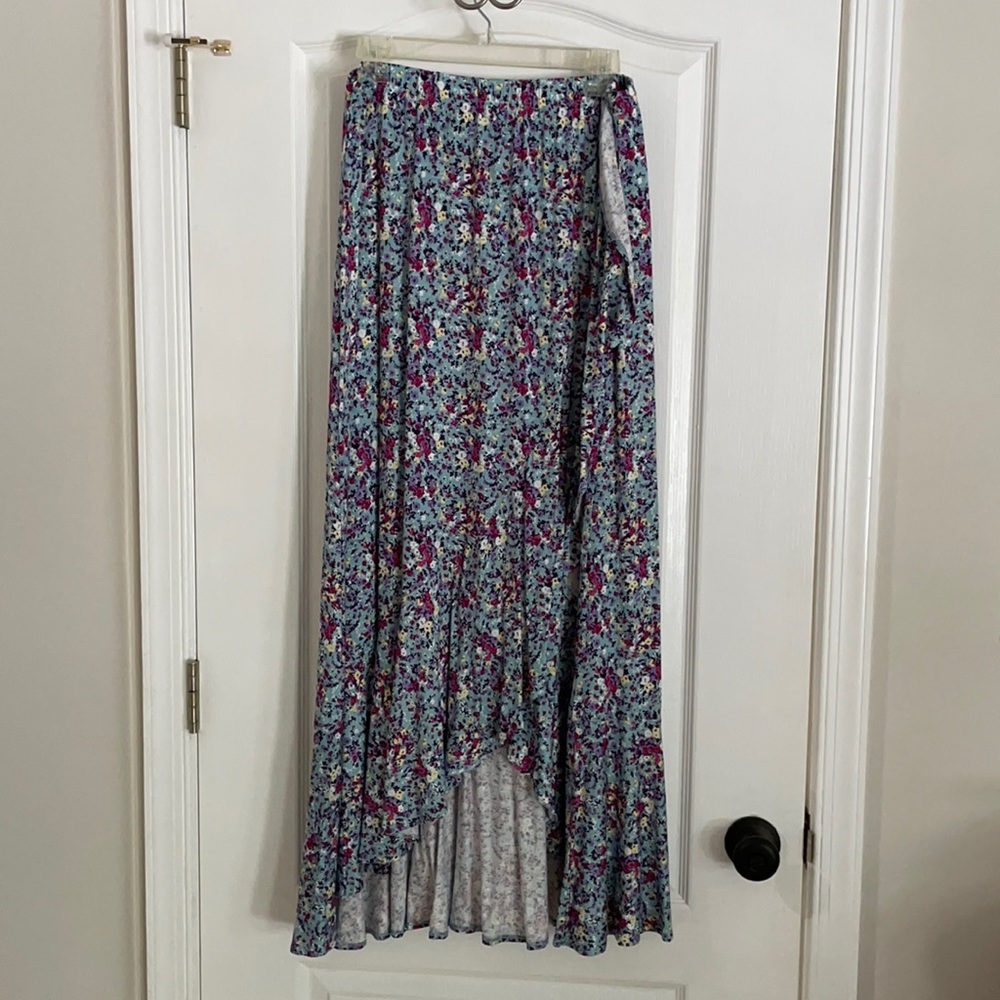 NWOT Concepts large hi low skirt gorgeous coloring